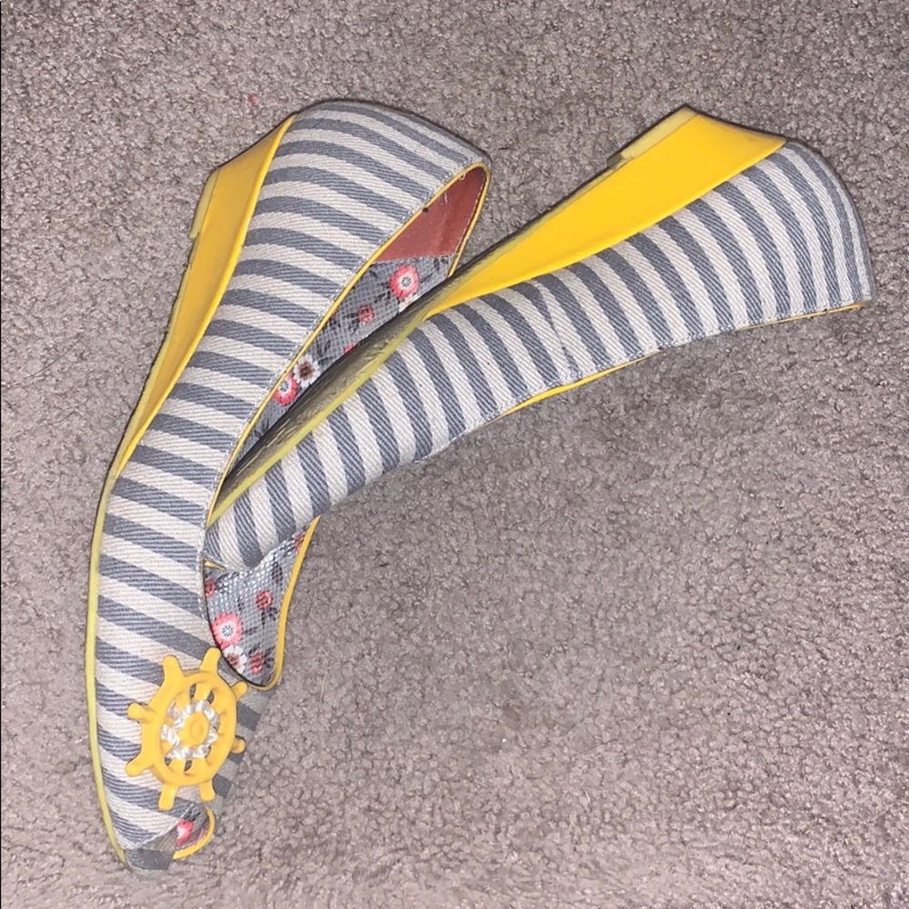 Poetic License ModCloth Anchors Aweigh 8.5 Wedges - Picture 3 of 6